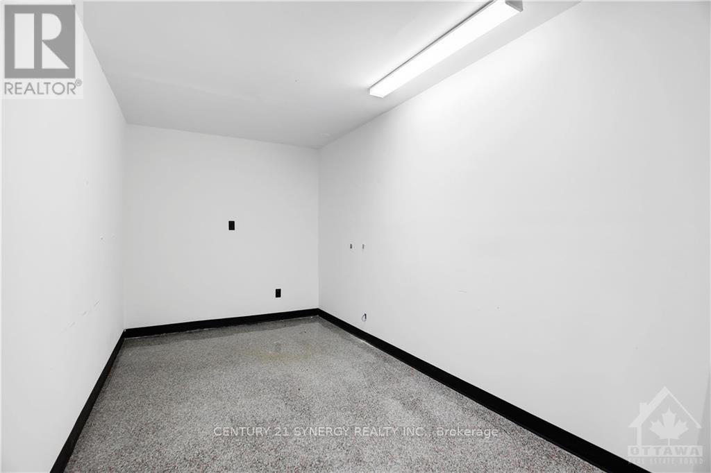 B - 42 Union Street Property Photo 14