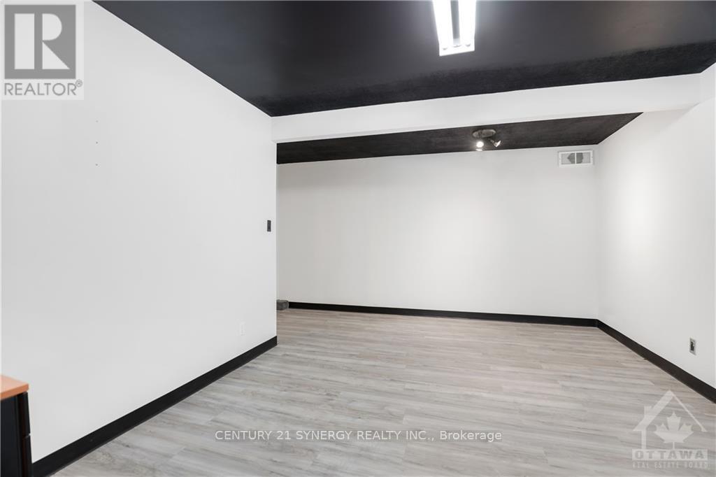 B - 42 Union Street Property Photo 16