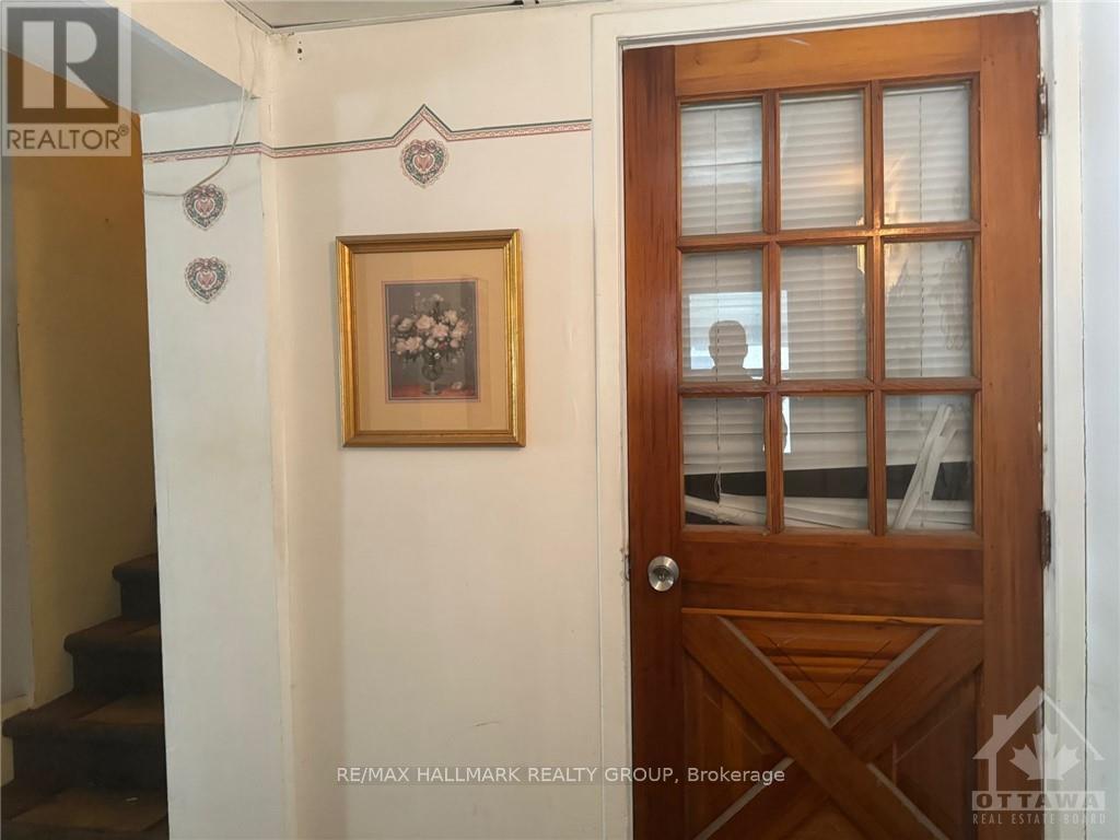 26 Wilson Street W Property Photo 6