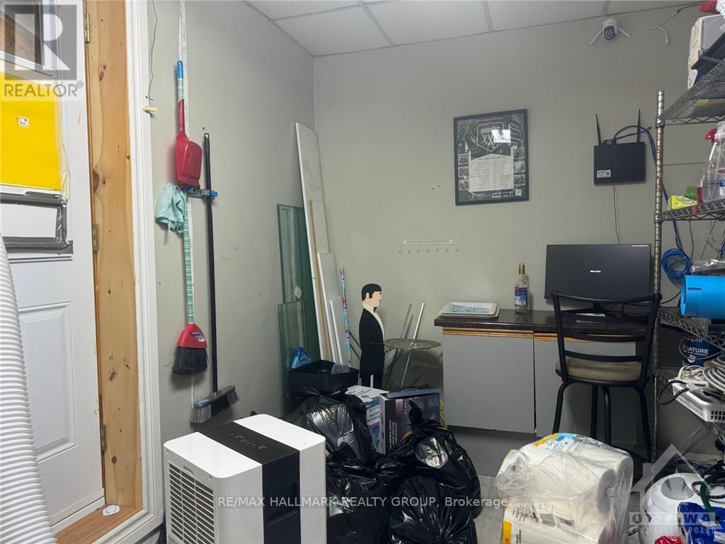 26 Wilson Street W Property Photo 9