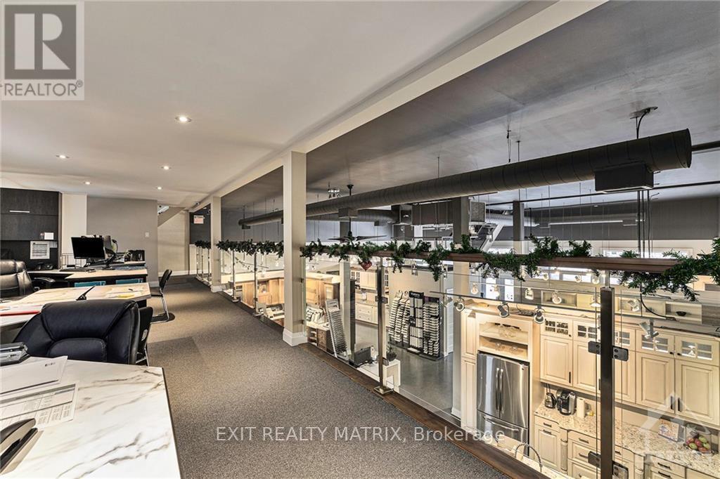 2 - 1877 Merivale Road Property Photo 15