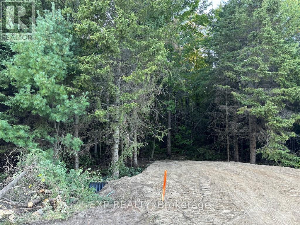 4678 Foymount Road Property Photo 5