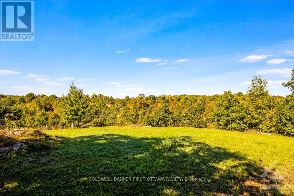 16 Grey Owl Road Property Photo 14