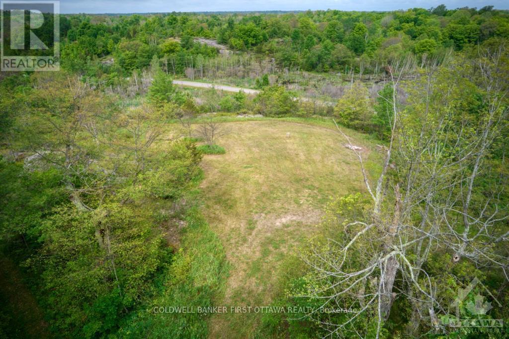 16 Grey Owl Road Property Photo 17