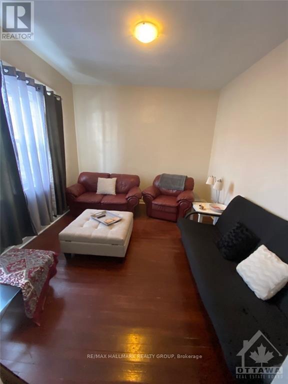 260,262,264 Bronson Avenue Property Photo 9