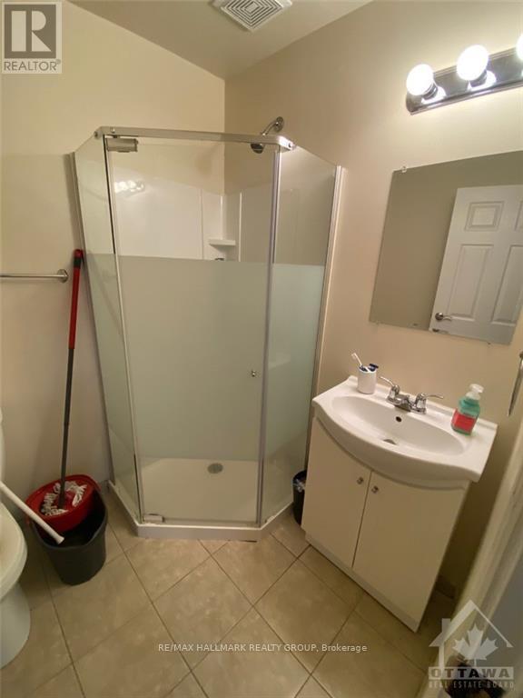260,262,264 Bronson Avenue Property Photo 12