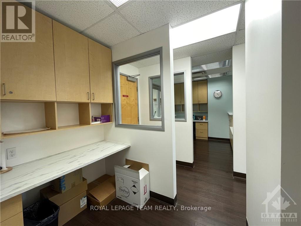 501 - 1081 Carling Avenue Property Photo 13