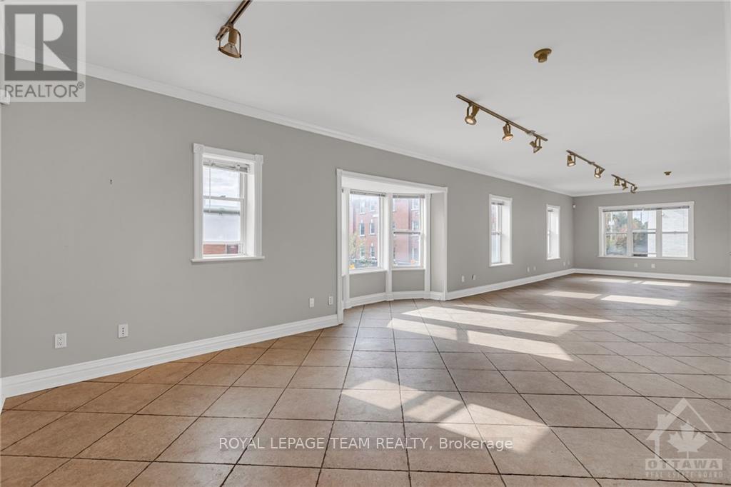 300 - 309 Bank Street Property Photo 9