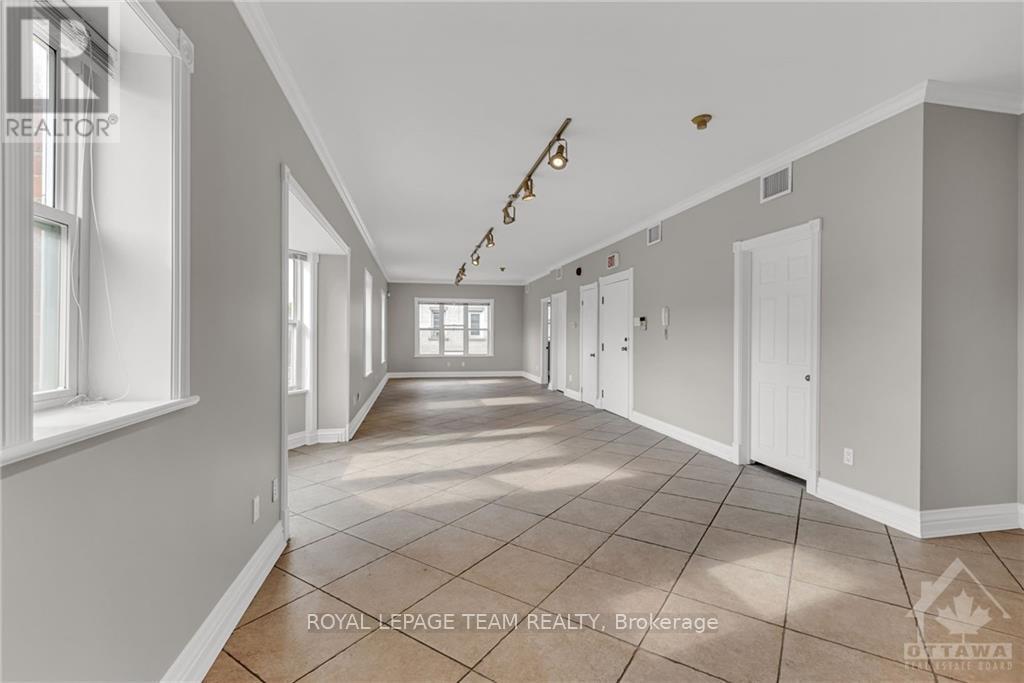 300 - 309 Bank Street Property Photo 10