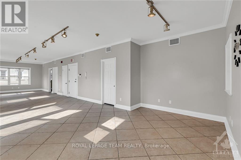 300 - 309 Bank Street Property Photo 11