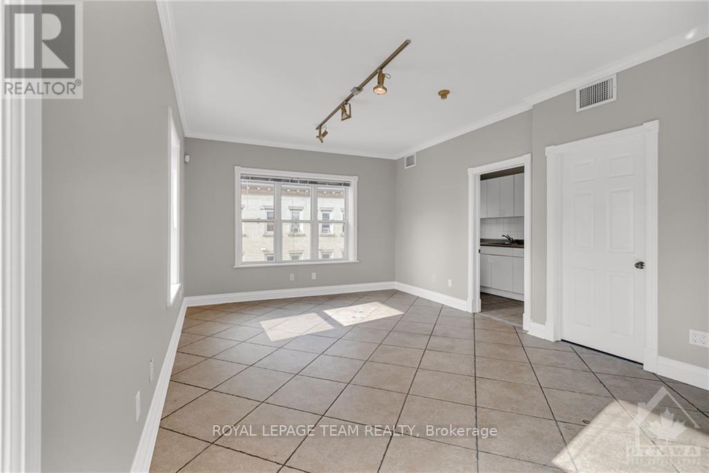 300 - 309 Bank Street Property Photo 12