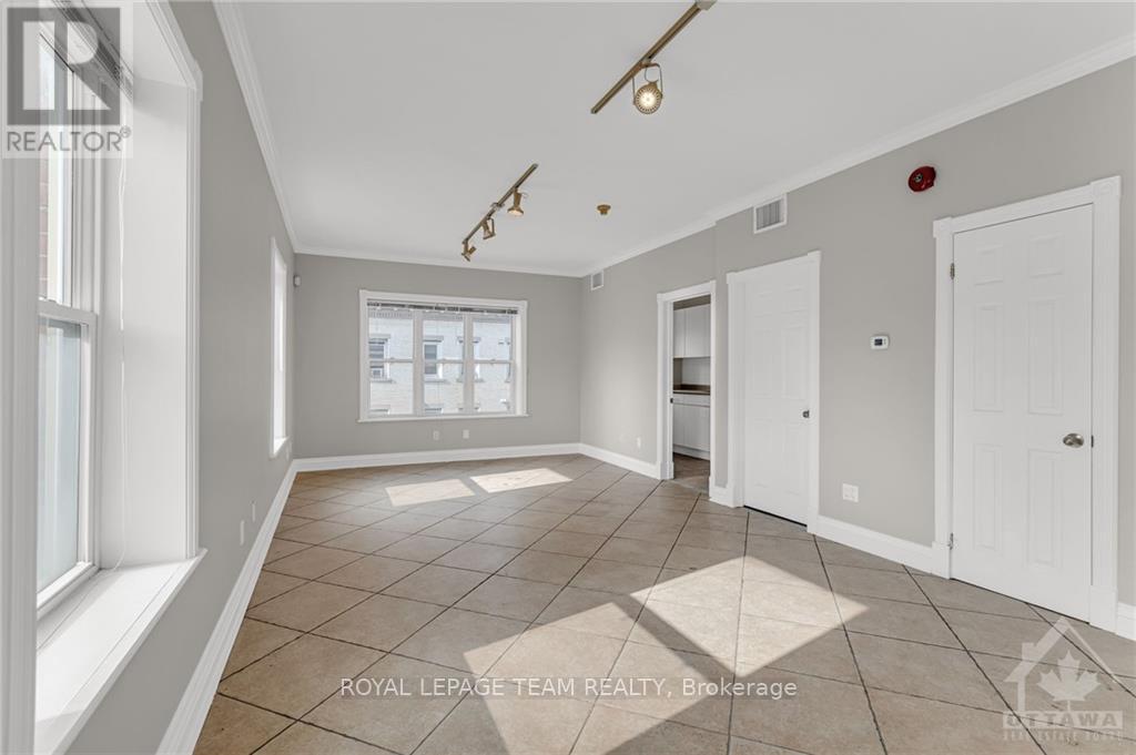 300 - 309 Bank Street Property Photo 14