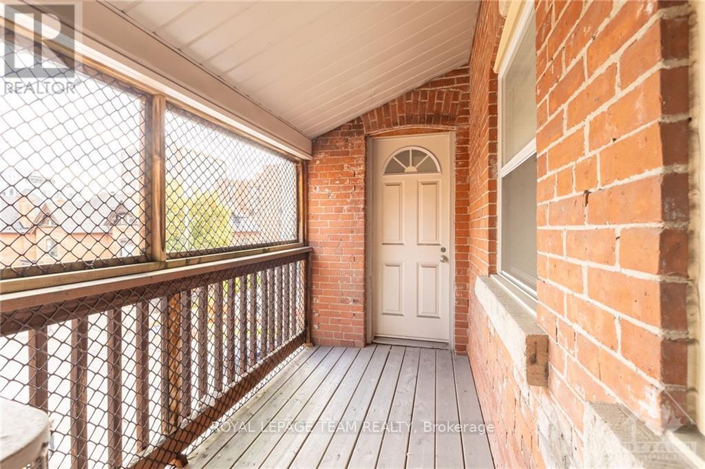 300 - 309 Bank Street Property Photo 24