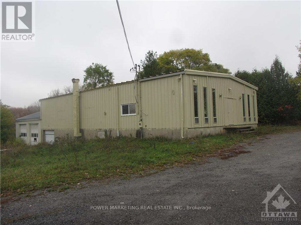 4659 Albion Road Property Photo 2