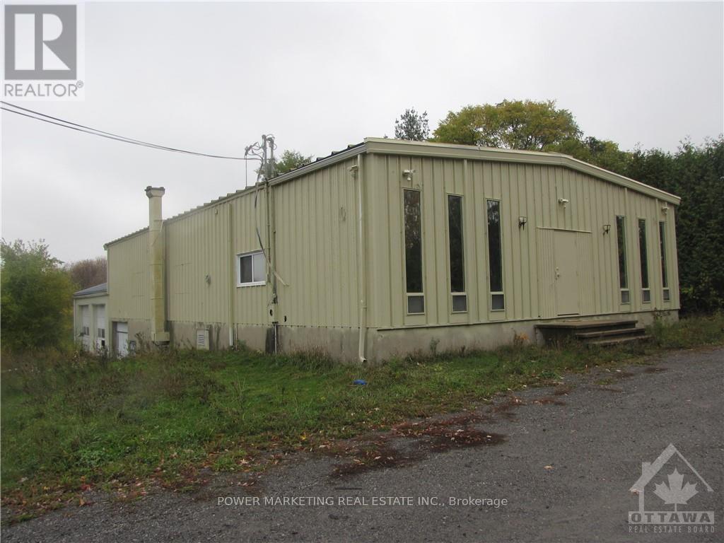 4659 Albion Road Property Photo 3