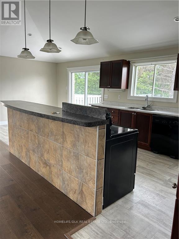 47 Rideau Ferry Road Property Photo 6