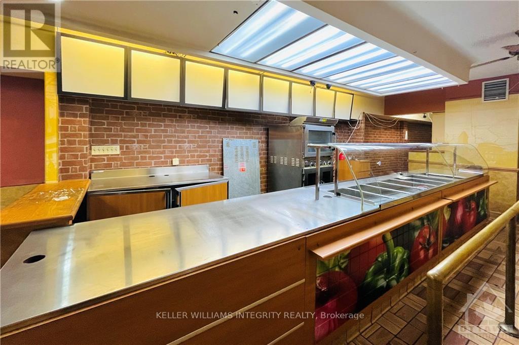 1 - 248 Bank Street Property Photo 5