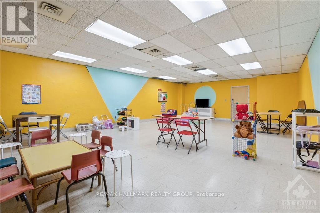 A1 - 450 Rideau Street Property Photo 12