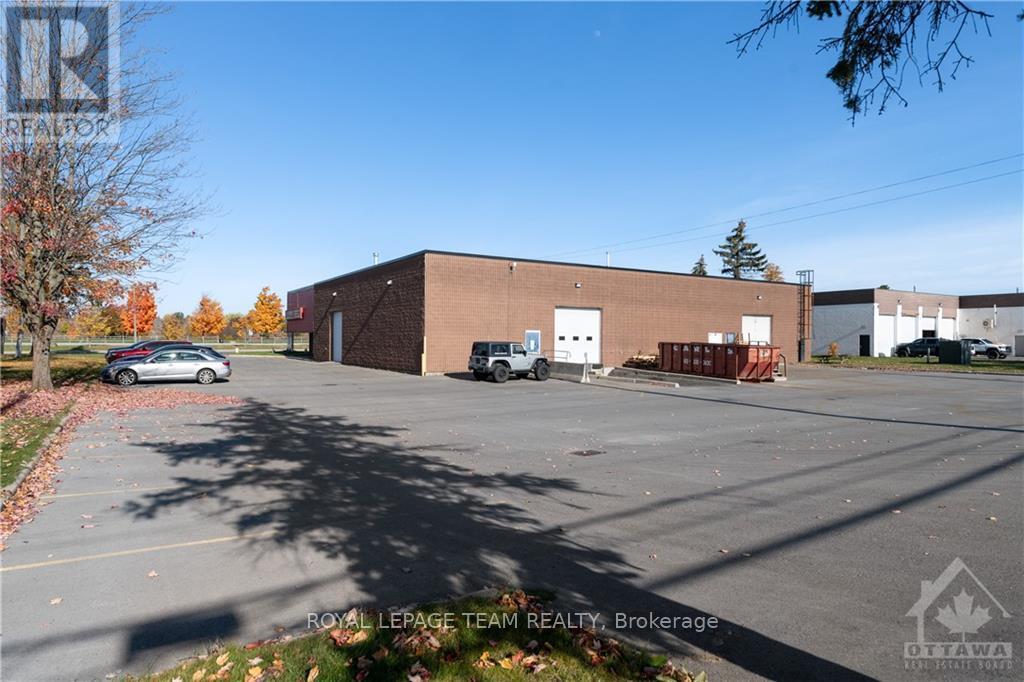 46 Colonnade Road Property Photo 30