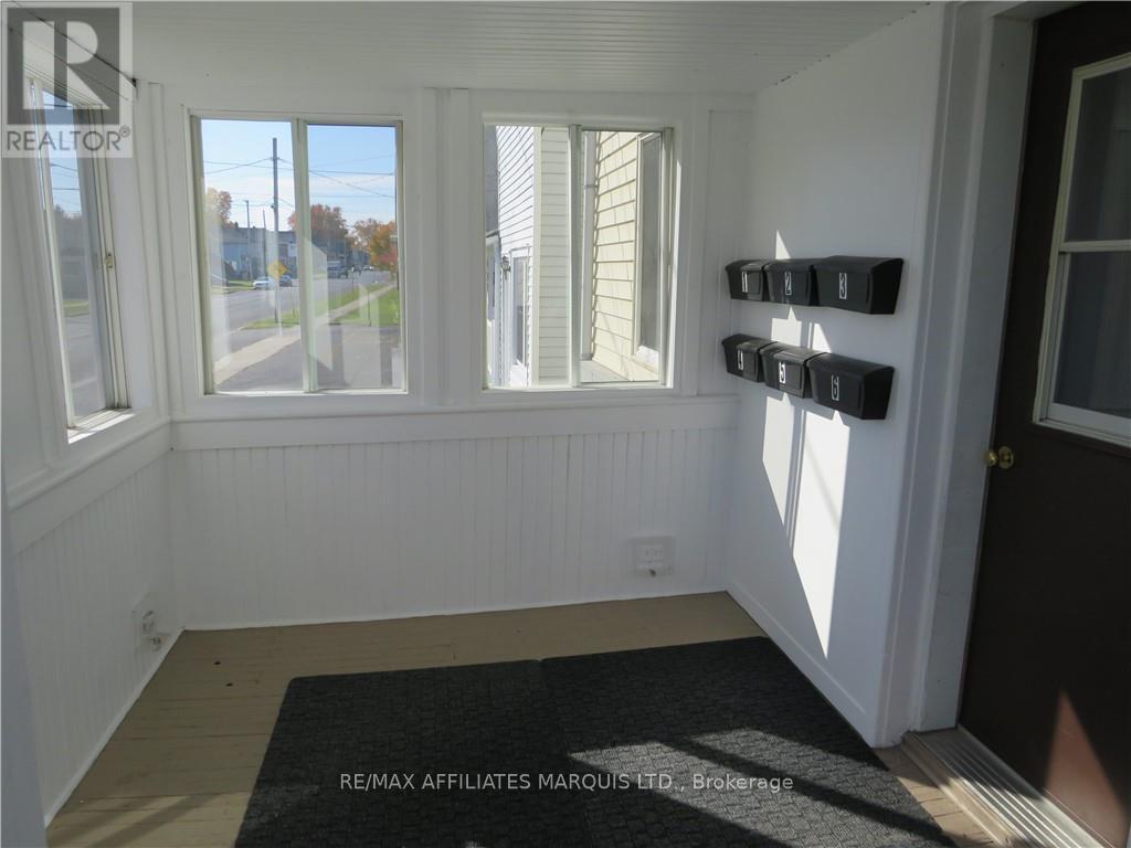 107 Seventh Street W Property Photo 4
