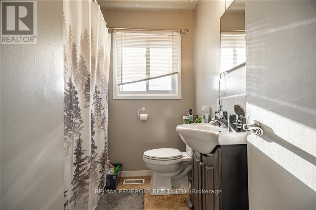 632 First Avenue Property Photo 5