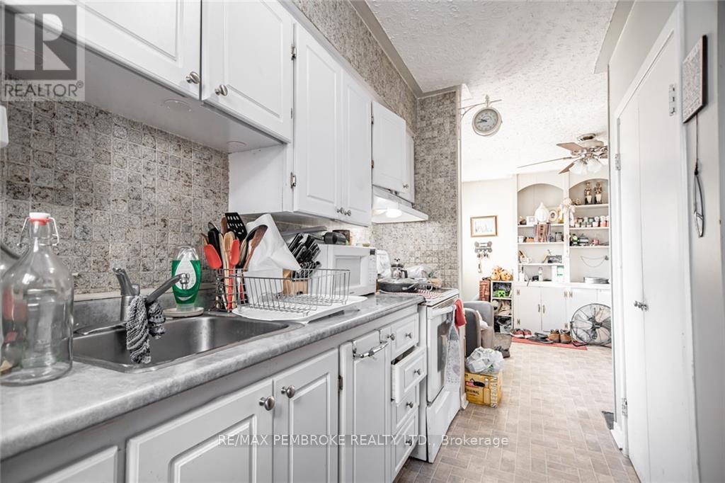 632 First Avenue Property Photo 10