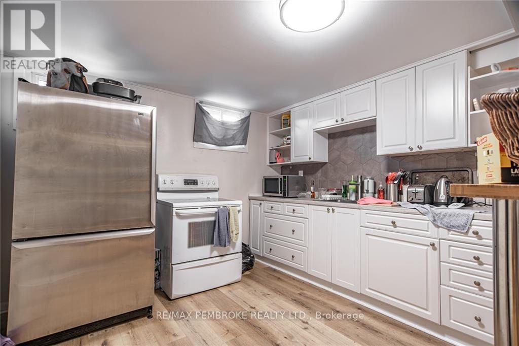 632 First Avenue Property Photo 19