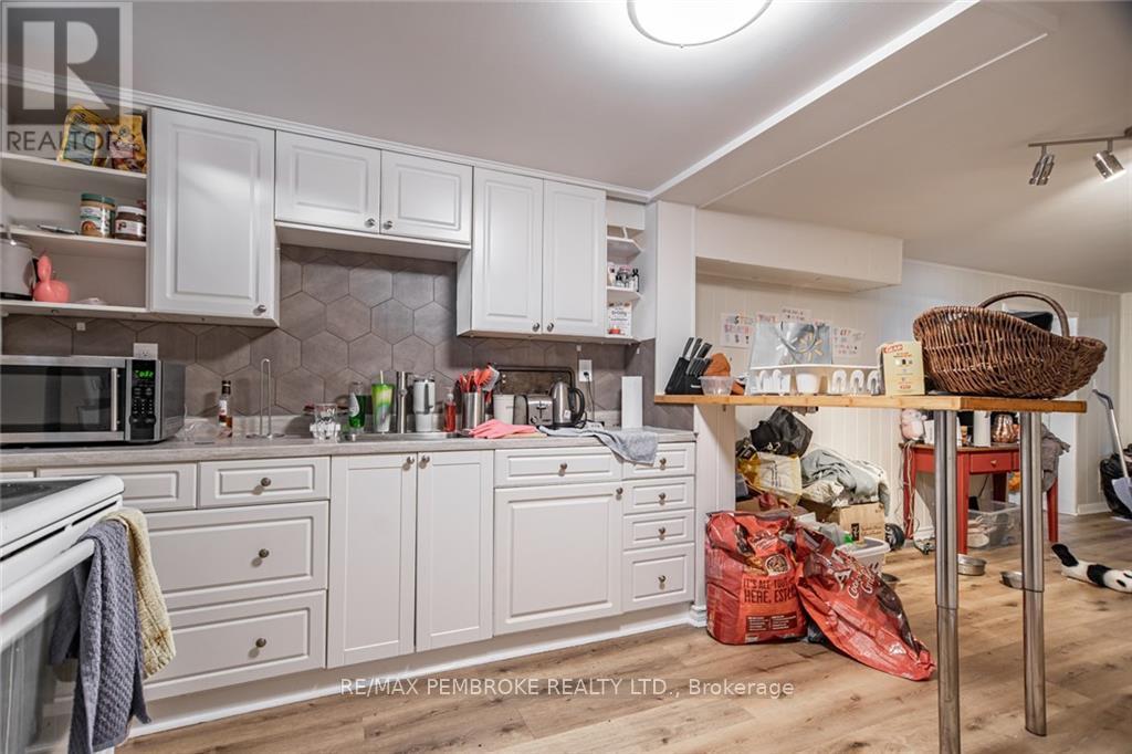 632 First Avenue Property Photo 20