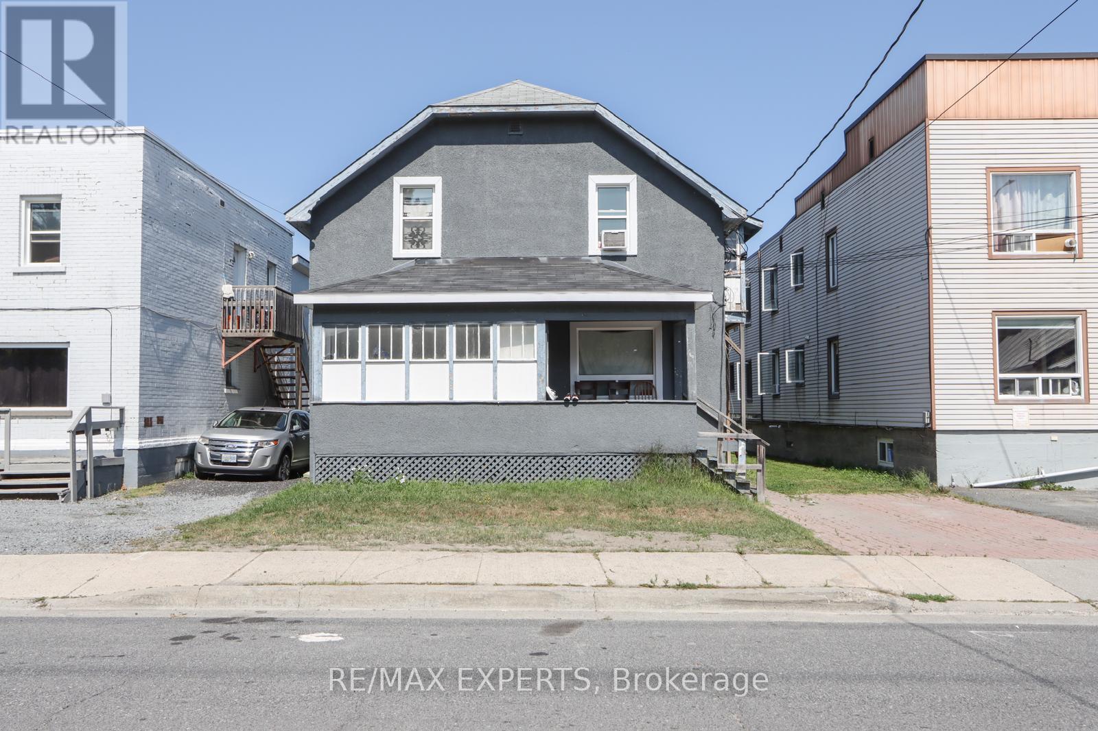 108 King Street N Property Photo