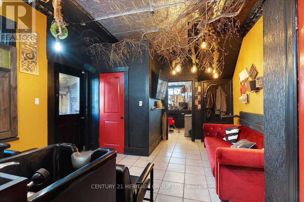 355 Barton Street E Property Photo 14