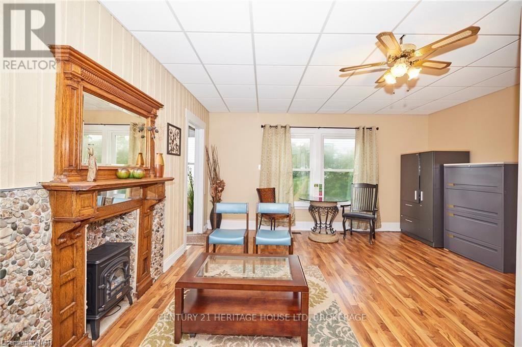 In 2nd Floor - 355 Ridge Road N Property Photo 27