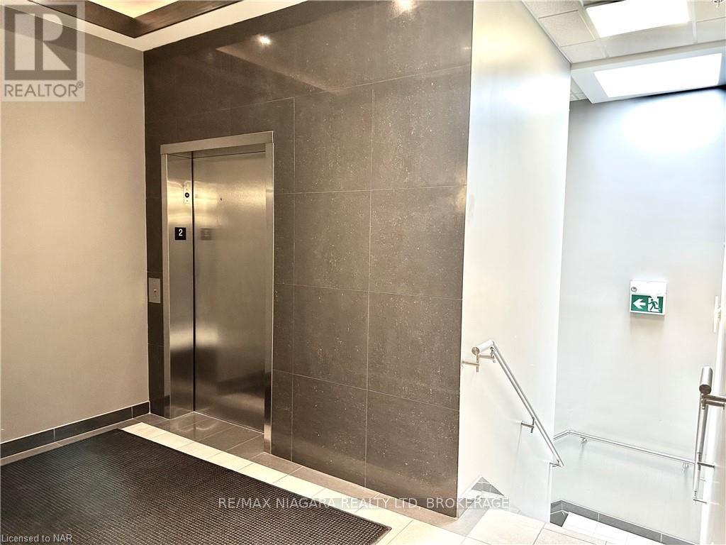 206 - 359 Carlton Street Property Photo 13