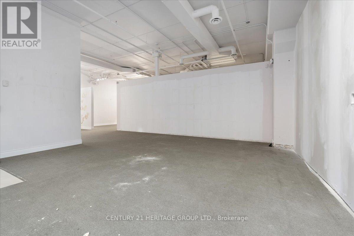 185 James Street N Property Photo 7