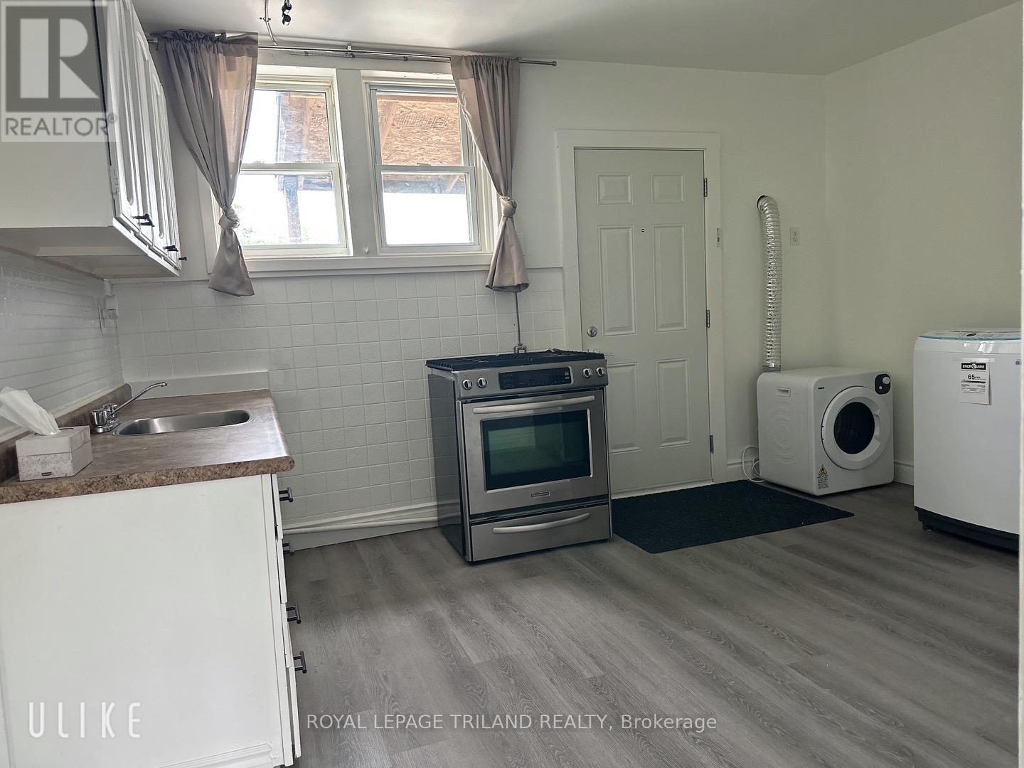 D - 508 Horton Street E Property Photo 5