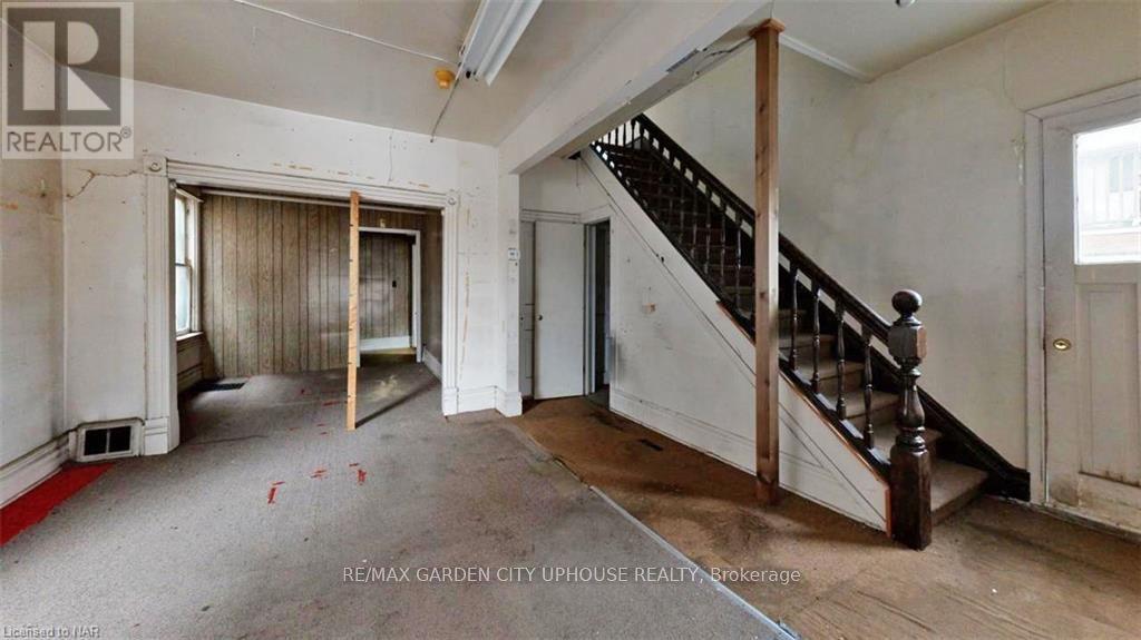 71 Queen Street Property Photo 4