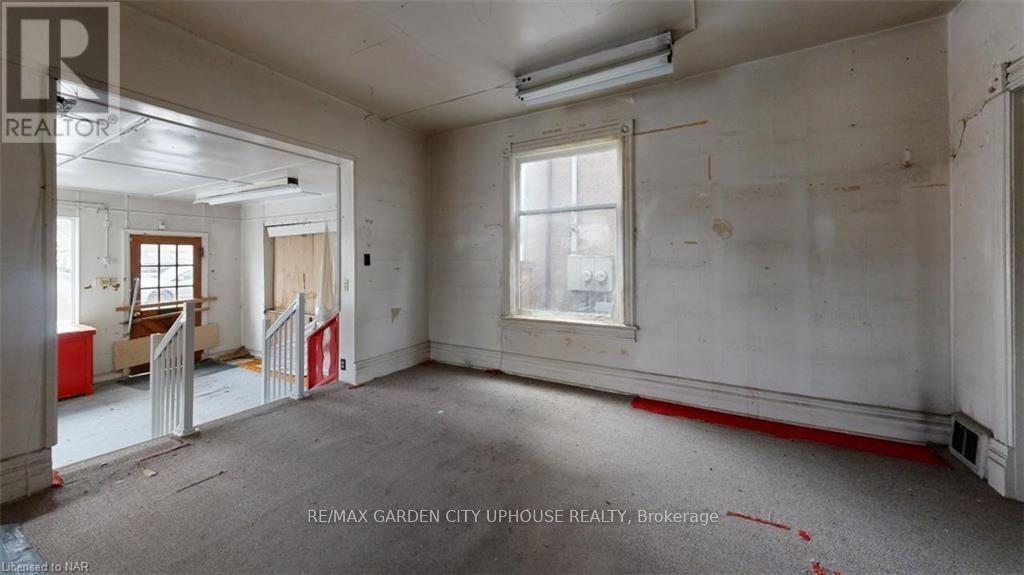 71 Queen Street Property Photo 6