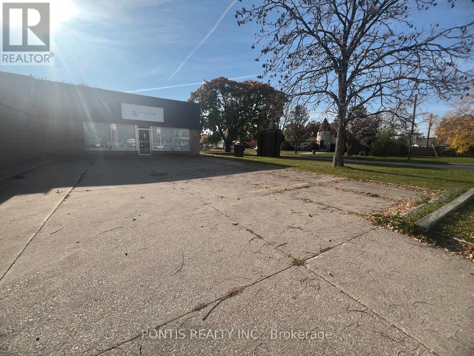 D - 4255 Tecumseh Road E Property Photo 3