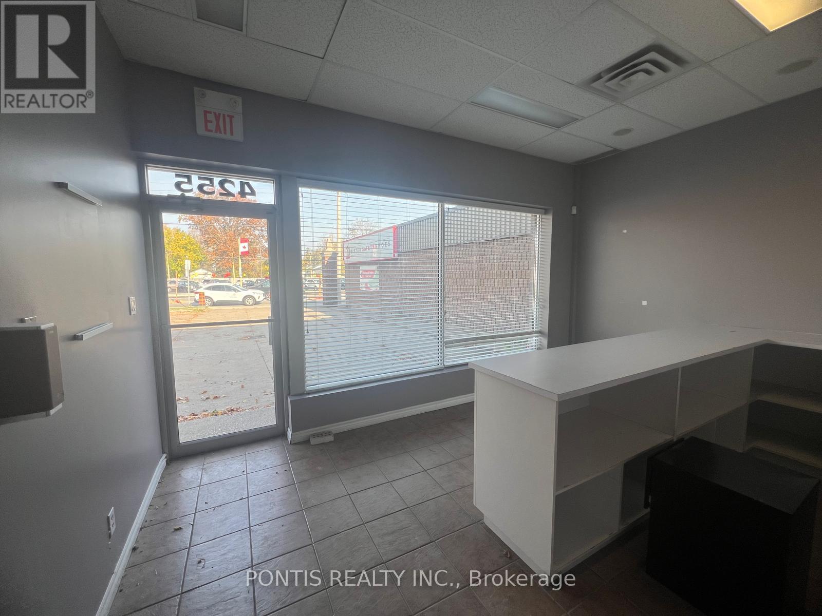 D - 4255 Tecumseh Road E Property Photo 5
