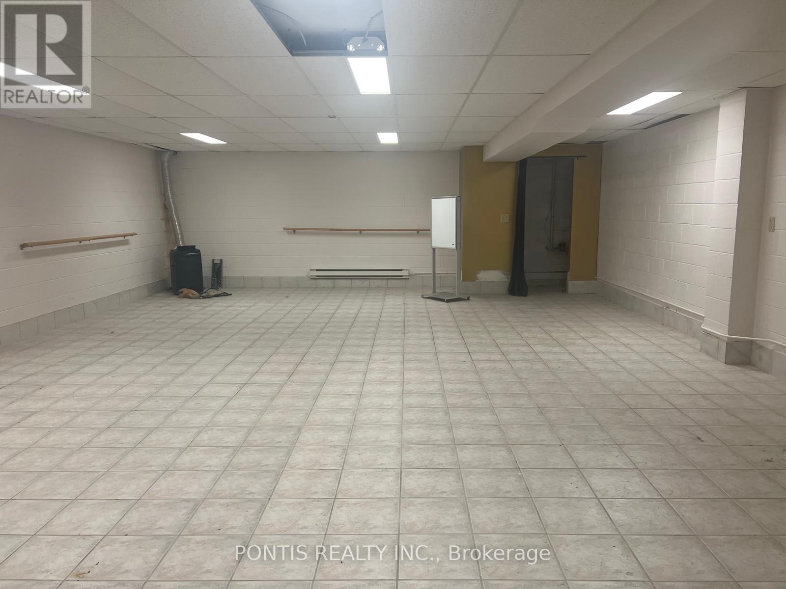 D - 4255 Tecumseh Road E Property Photo 12