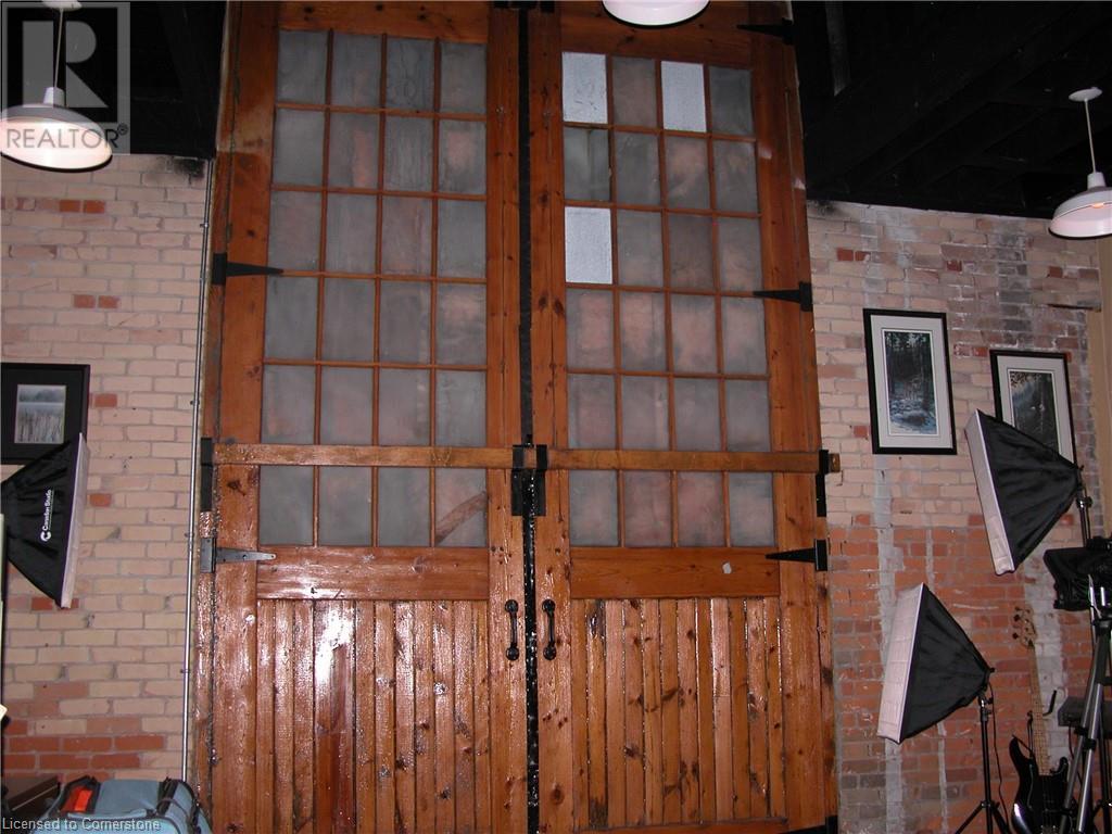12 Ferguson Avenue N Property Photo 3