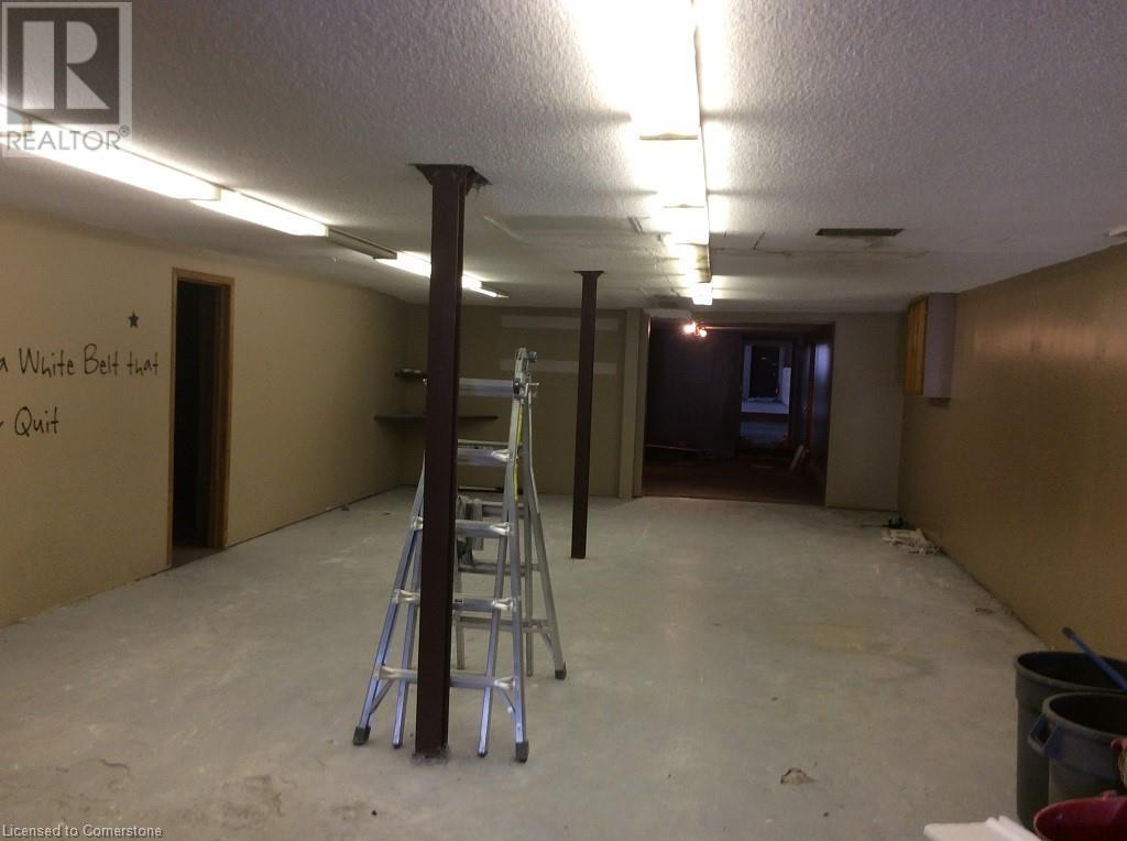 408 Catherine Street Property Photo 3
