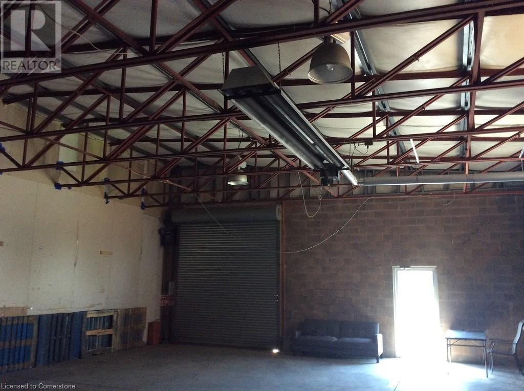408 Catherine Street Property Photo 6