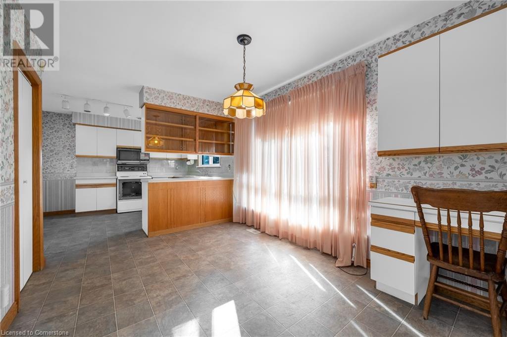 3762-3766 Greenlane Road Property Photo 10