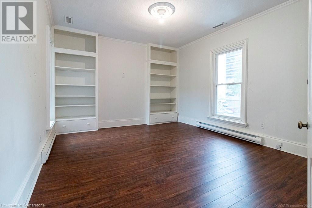 203 Macnab Street S Property Photo 26