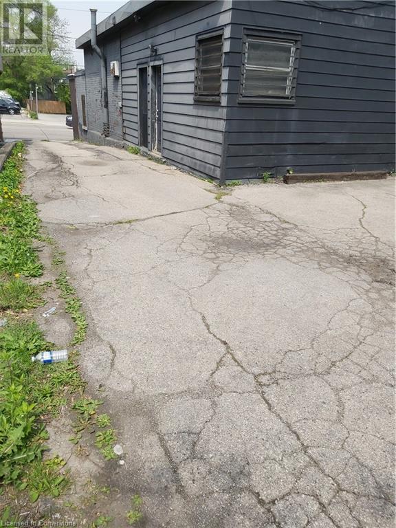 637 Upper James Street Property Photo 10
