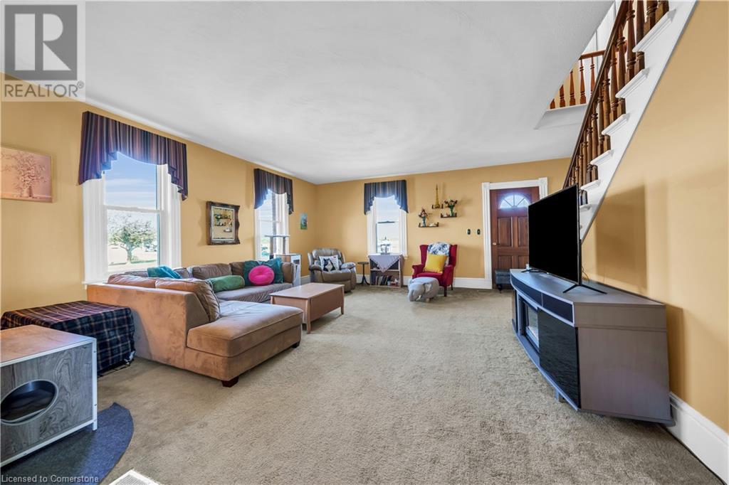 4932 Fly Road Property Photo 14