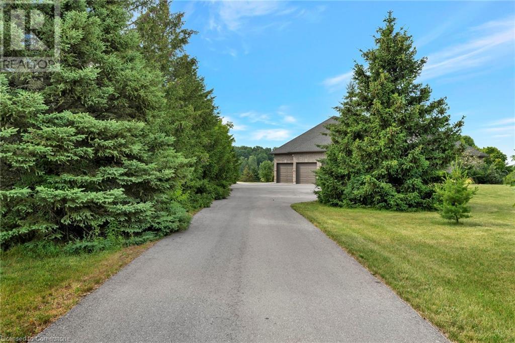 285794 - B Airport Road Property Photo 2