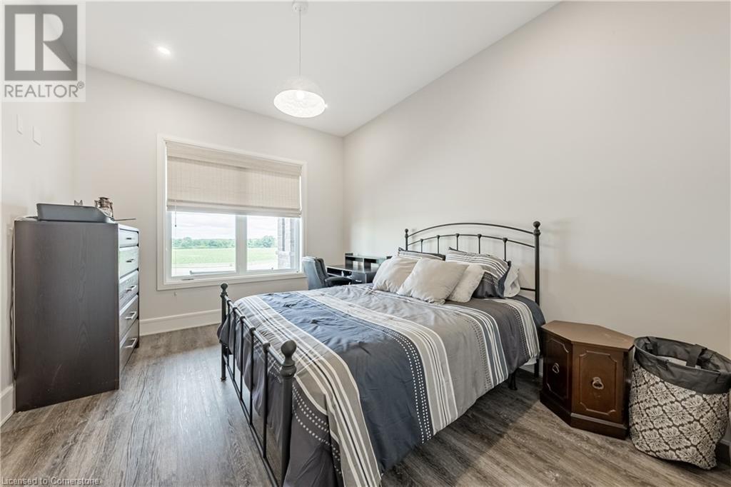 4 Middleport Road Property Photo 21
