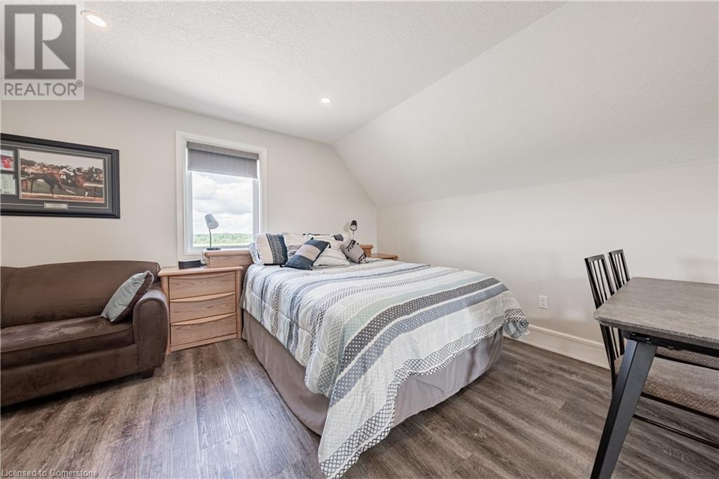 4 Middleport Road Property Photo 38