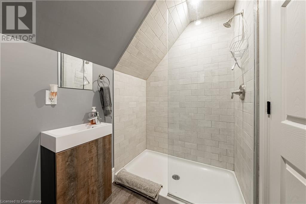 4 Middleport Road Property Photo 39